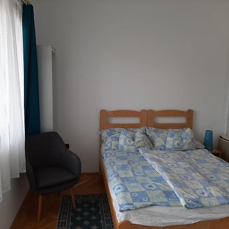 Kispal Apartmanhaz 잘라카로쉬 외부 사진