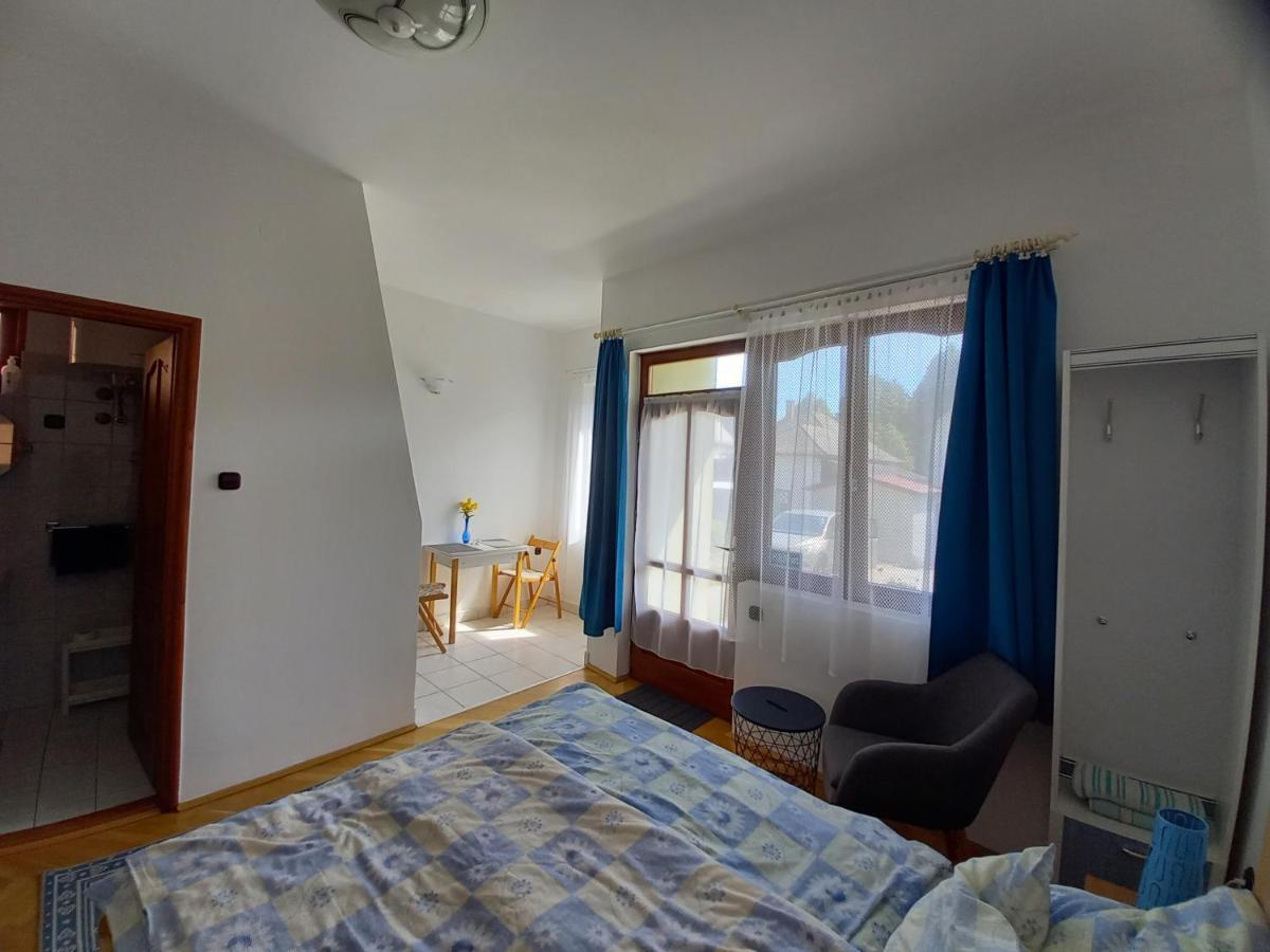 Kispal Apartmanhaz 잘라카로쉬 외부 사진