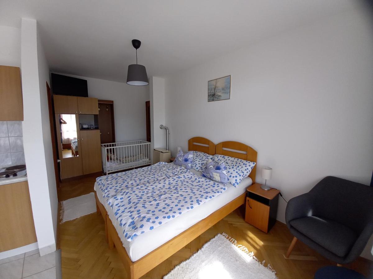 Kispal Apartmanhaz 잘라카로쉬 외부 사진